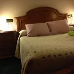 Country house Casa De Piedra En