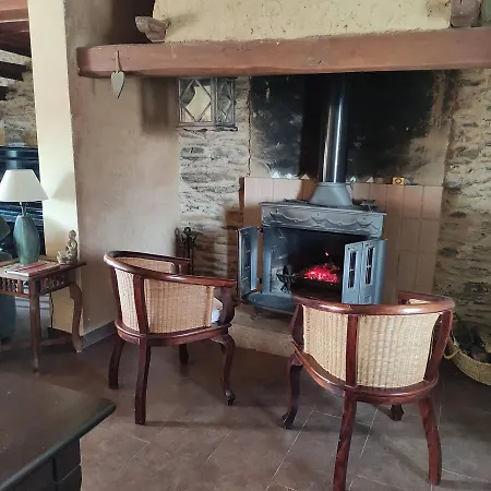 Casa De Piedra En Muga de Alba