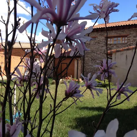 Casa De Piedra En Muga de Alba