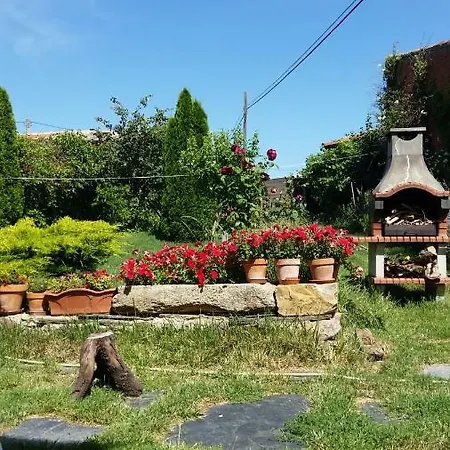 Casa De Piedra En