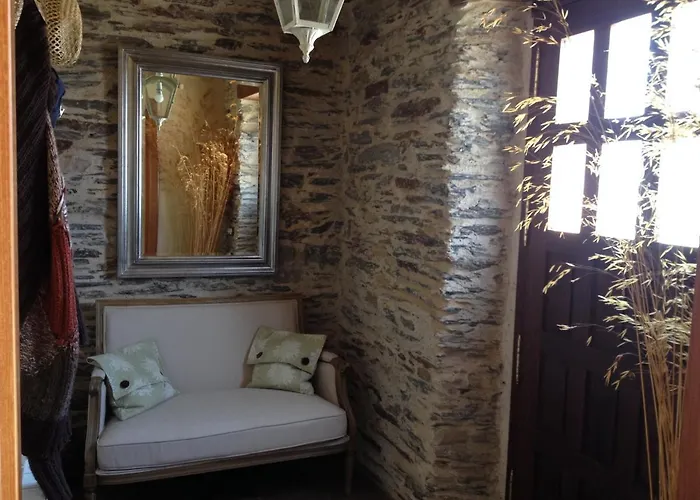 Casa De Piedra En Muga de Alba